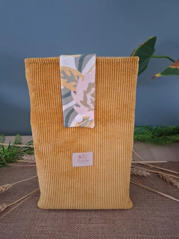 Pochette à livres en velours moutarde