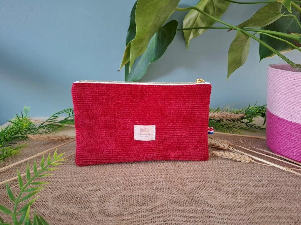 Pochettes maquillages velours côtelé rouge