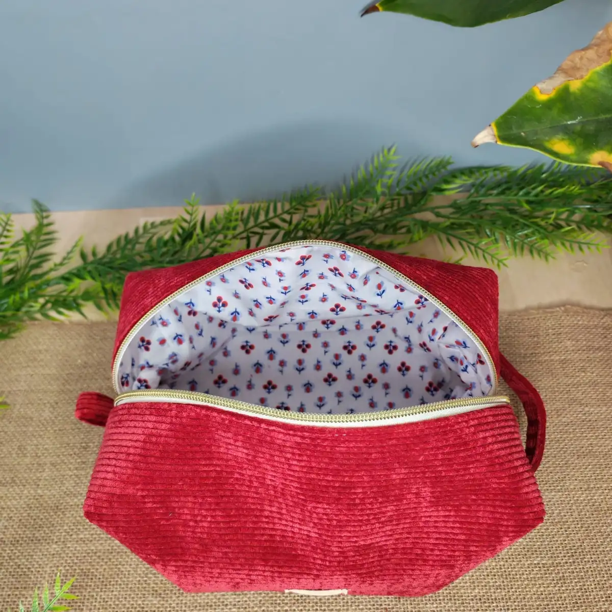 Trousse de toilette velours rouge